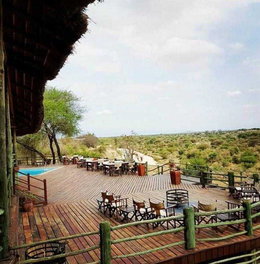 Mbali Mbali Tarangire River Camp Kwa Kuchinia المظهر الخارجي الصورة